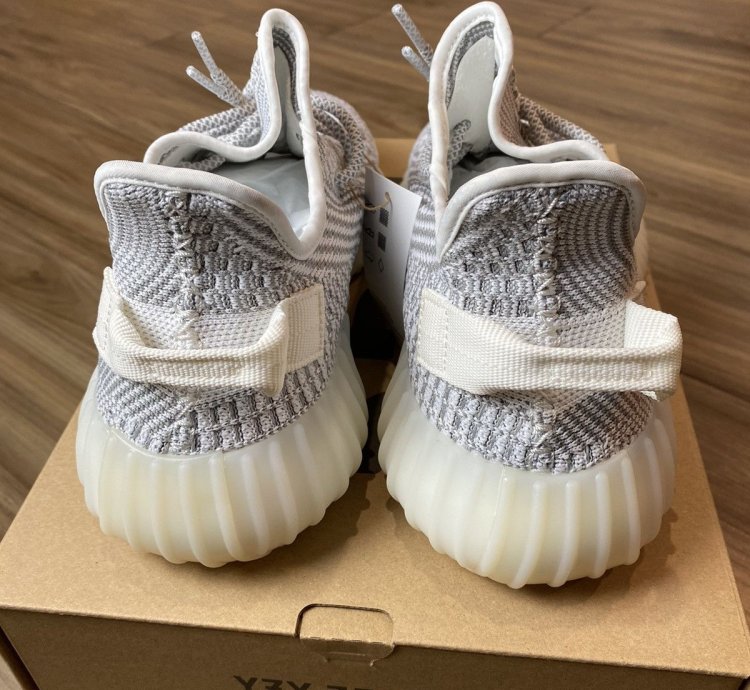 Adidas Yeezy Boost 350 V2 New