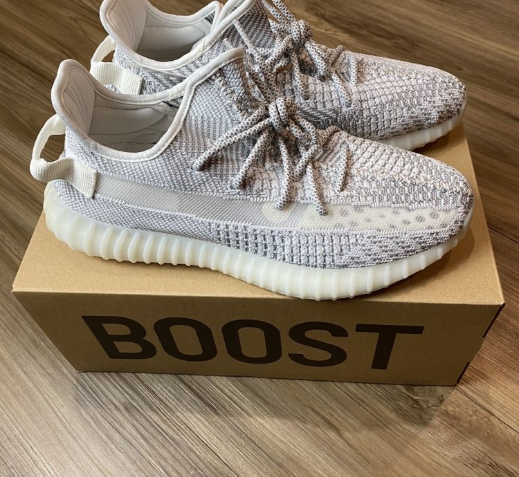Adidas Yeezy Boost 350 V2 New