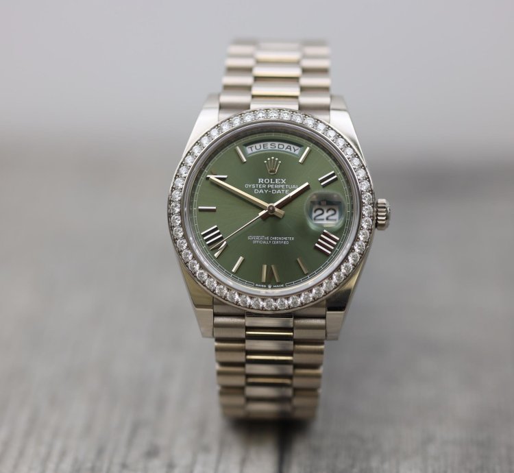 Rolex Day-date 40 2022 Day-date 40mm Olive Green Dial White Gold 228349rbr