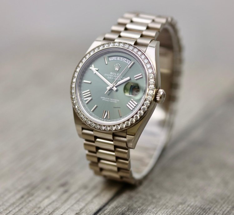 Rolex Day-date 40 2022 Day-date 40mm Olive Green Dial White Gold 228349rbr