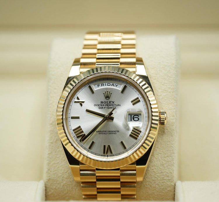 Rolex Day-date 40 2022 Yellow Gold Day-date 40 228238 Silver Roman Dial Unworn Box And Papers