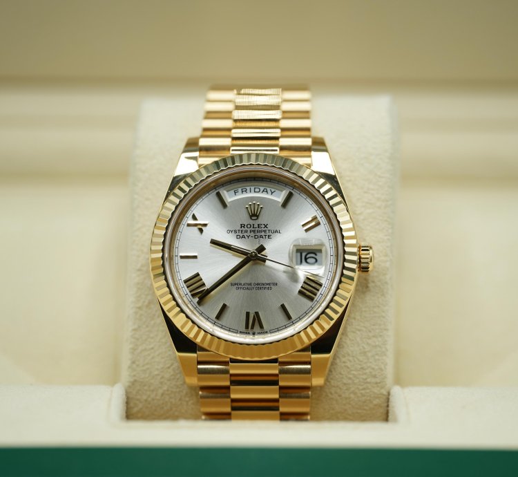 Rolex Day-date 40 2022 Yellow Gold Day-date 40 228238 Silver Roman Dial Unworn Box And Papers