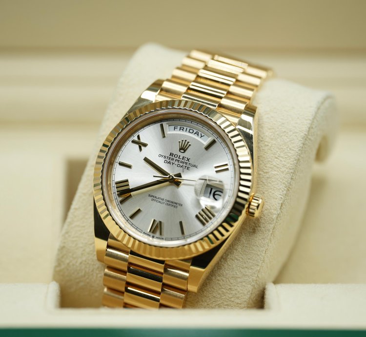 Rolex Day-date 40 2022 Yellow Gold Day-date 40 228238 Silver Roman Dial Unworn Box And Papers