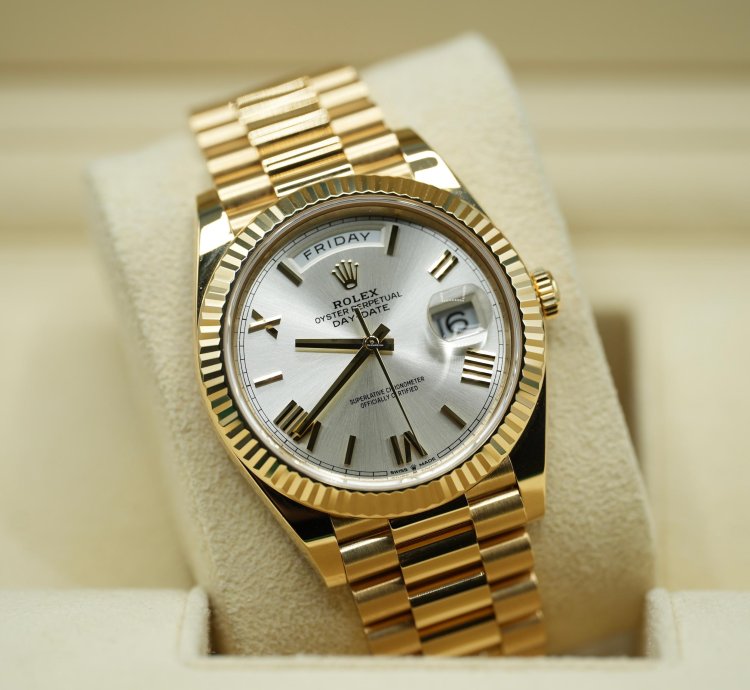 Rolex Day-date 40 2022 Yellow Gold Day-date 40 228238 Silver Roman Dial Unworn Box And Papers