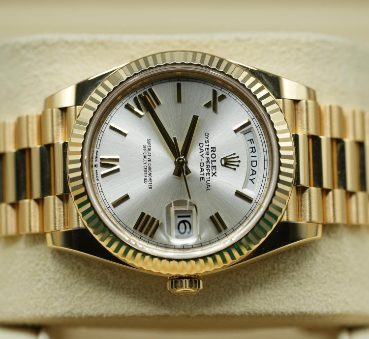 Rolex Day-date 40 2022 Yellow Gold Day-date 40 228238 Silver Roman Dial Unworn Box And Papers