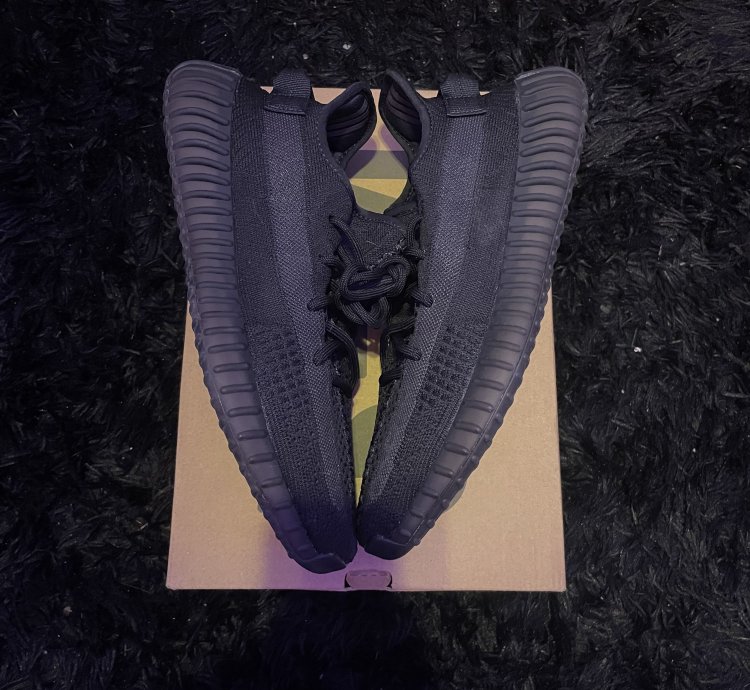 Adidas Yeezy Boost 350 V2 Onyx 22 23