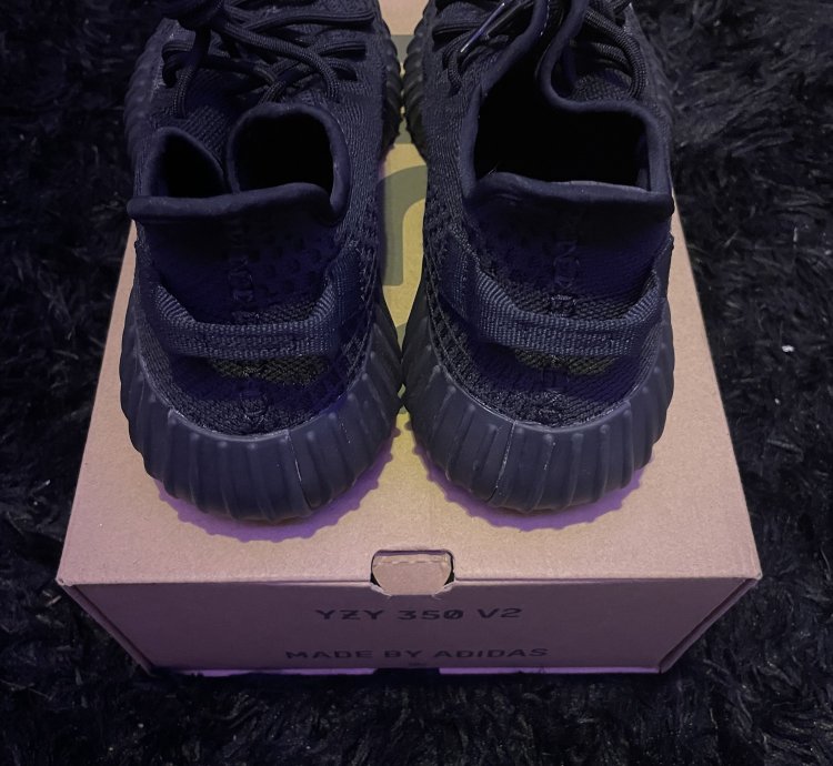 Adidas Yeezy Boost 350 V2 Onyx 22 23