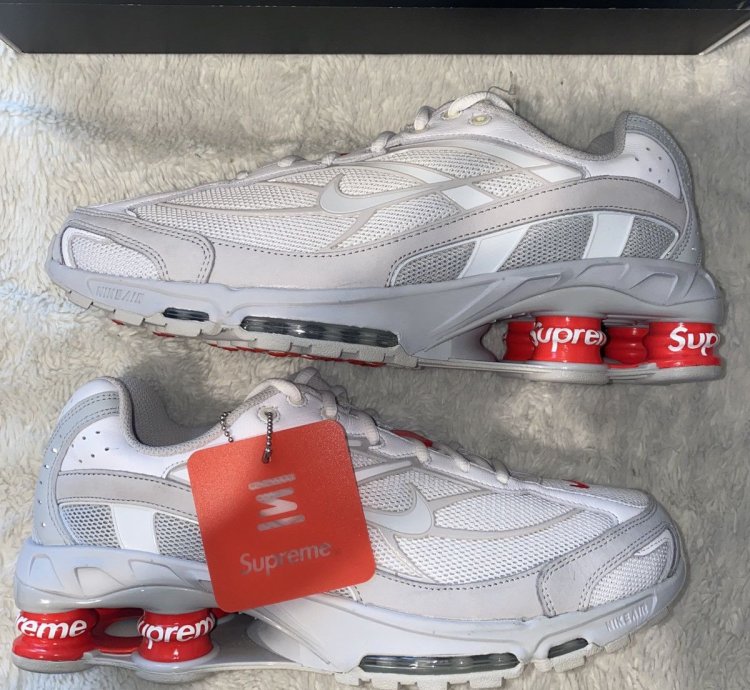 Supreme Nike Shox White