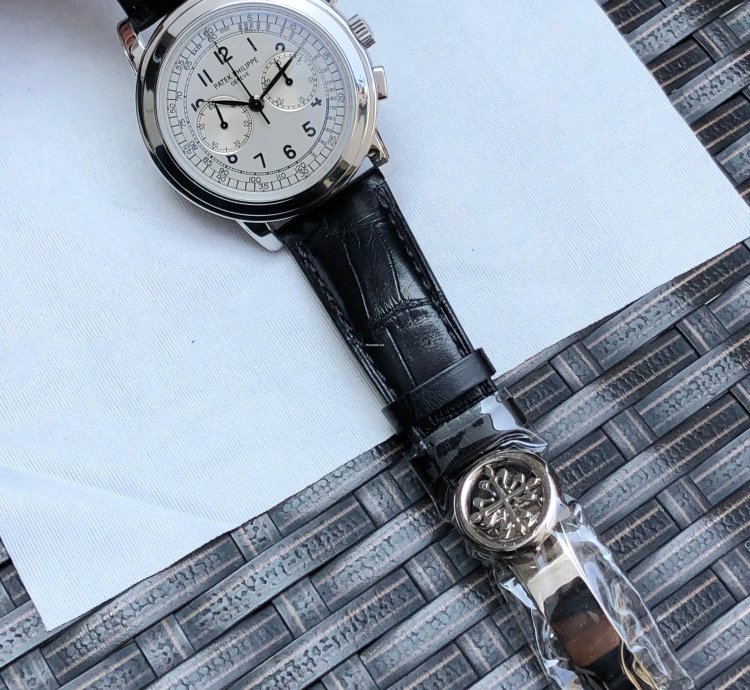 Patek Philippe Chronograph Extracts From The Archives