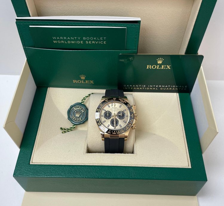 Rolex Daytona 40mm Champagne Dial With Black Subdials Black Oysterflex Strap 116518ln