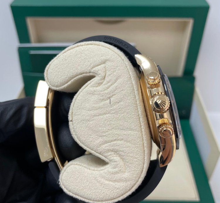Rolex Daytona 40mm Champagne Dial With Black Subdials Black Oysterflex Strap 116518ln