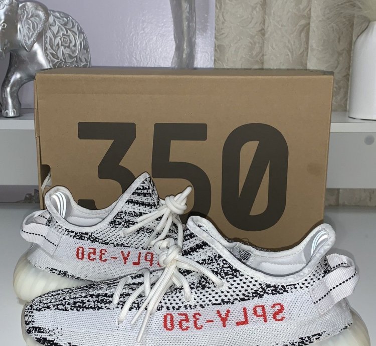 Adidas Yeezy Boost 350 V2 Zebra