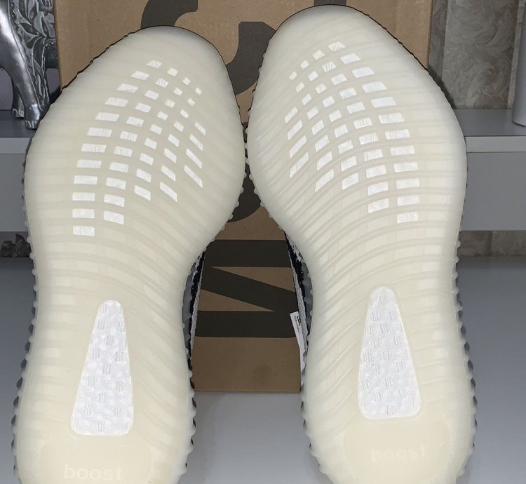 Adidas Yeezy Boost 350 V2 Zebra