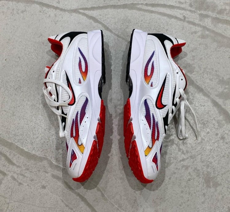 Supreme Nike Zoom Streak Spectrum Plus white
