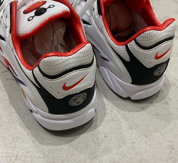 Supreme Nike Zoom Streak Spectrum Plus white