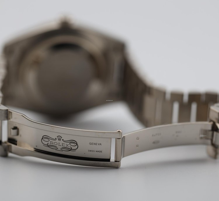 Rolex Day-date 40 2023 Day Date 40 White Gold Olive 228239