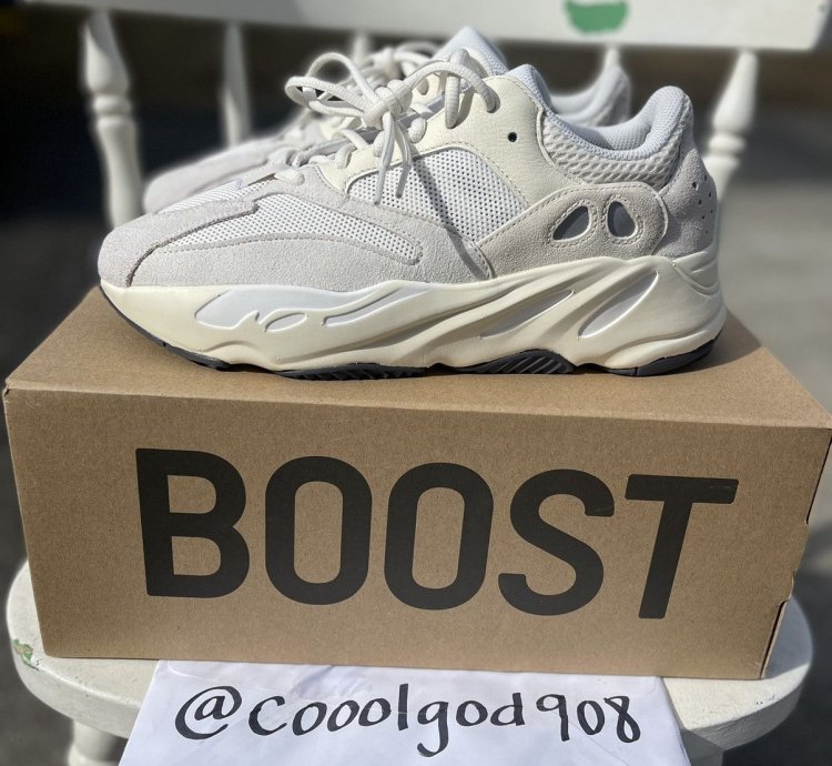 Adidas Yeezy Boost 700 Analog 2019
