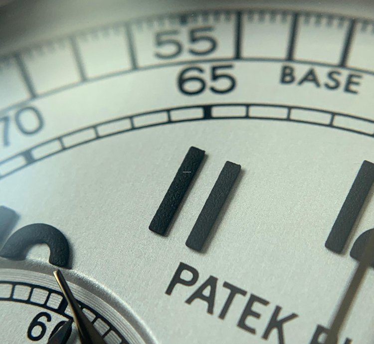Patek Philippe Chronograph In White Gold - Discontinued - 5070g
