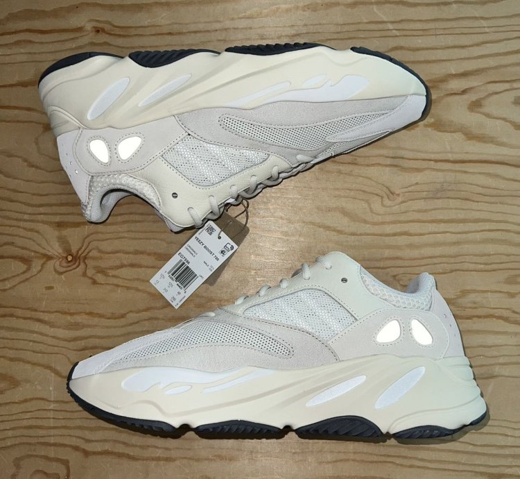Adidas Yeezy Boost 700 Analog Size 13 New