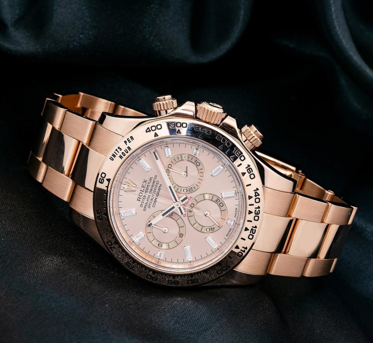 Rolex Daytona 40mm Rose Baguette Diamond Dial