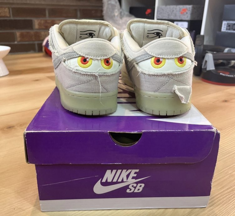Nike Sb Dunk Low Mummy