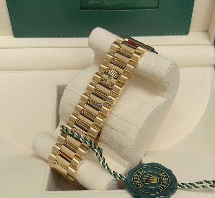 Rolex Day-date 40 2023 Day-date Champagne Roman Dial 228238 President 18k Yellow Gold Unworn In Stock