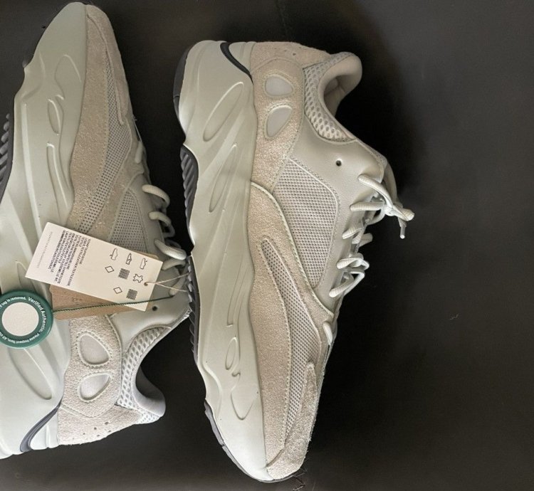 Adidas Yeezy Boost 700 Salt 2019 2023