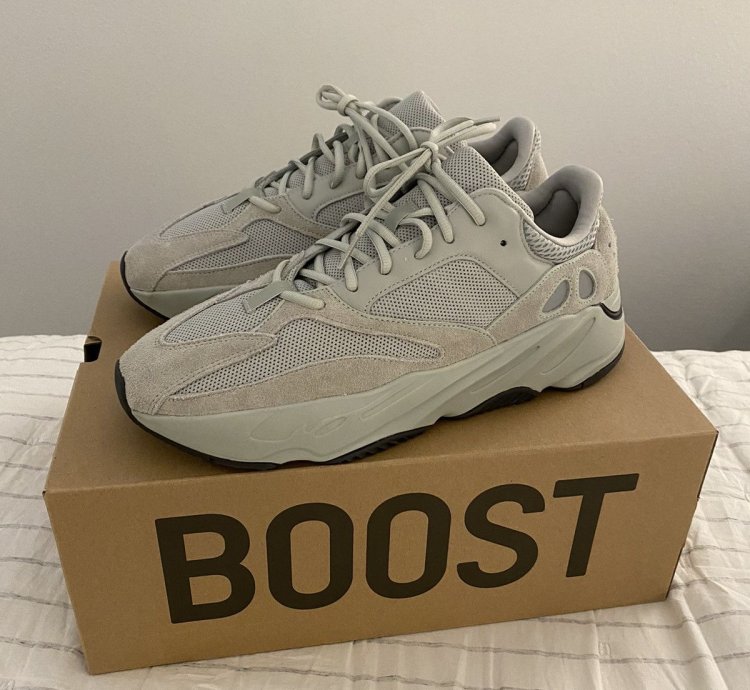 Adidas Yeezy Boost 700 Salt Brand New