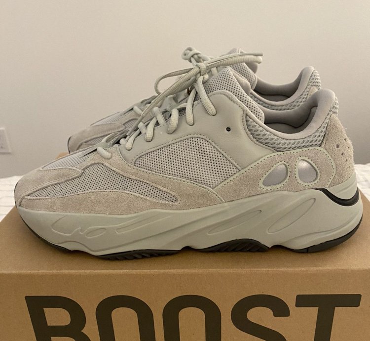 Adidas Yeezy Boost 700 Salt Brand New
