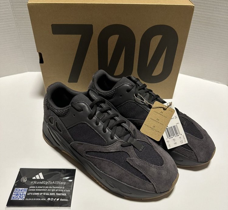 Adidas Yeezy Boost 700 Utility Black Size 10 Men New