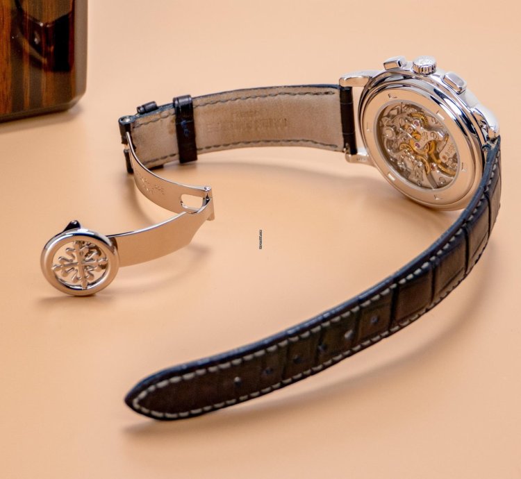 Patek Philippe Chronograph Oversize Chronograph 5070g-001