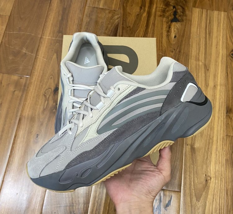 Adidas Yeezy Boost 700 V2 Tephra Sz 12m