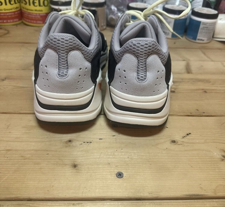 Adidas Yeezy Boost 700 V3 Wave Runner