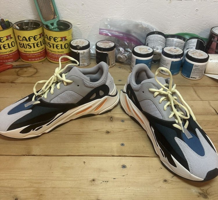 Adidas Yeezy Boost 700 V3 Wave Runner