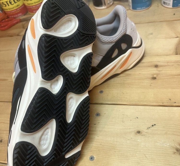 Adidas Yeezy Boost 700 V3 Wave Runner