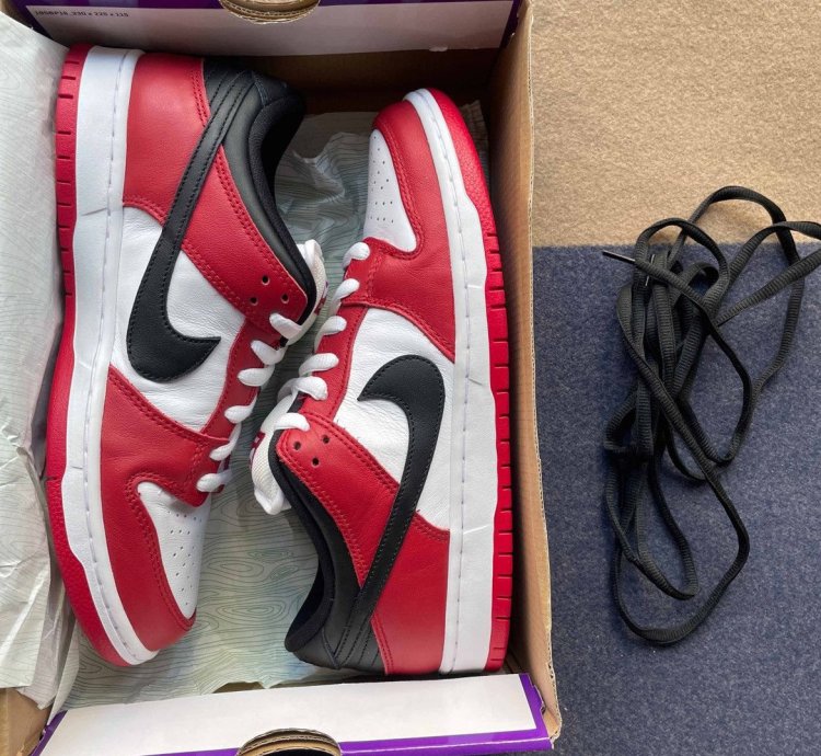Size 10 - Nike Sb Dunk Low -pack Chicago Red Black