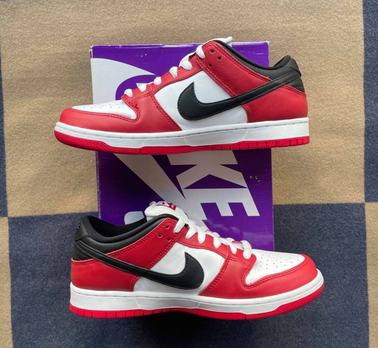 Size 10 - Nike Sb Dunk Low -pack Chicago Red Black