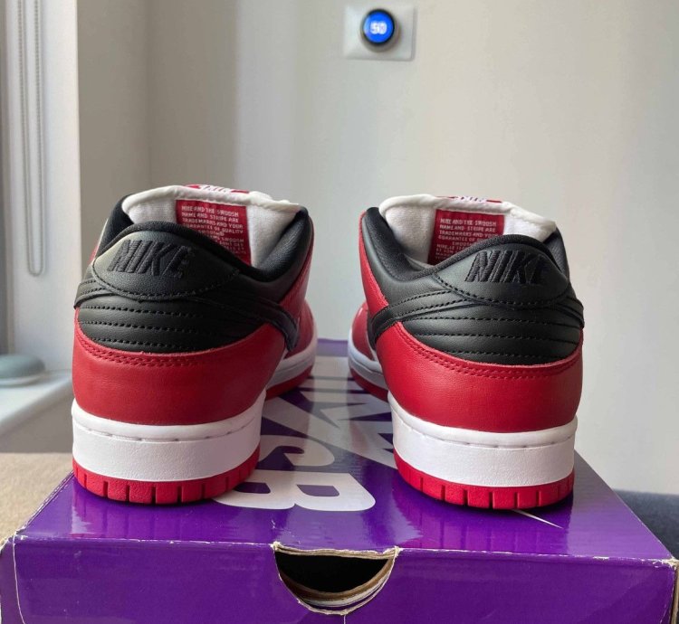 Size 10 - Nike Sb Dunk Low -pack Chicago Red Black