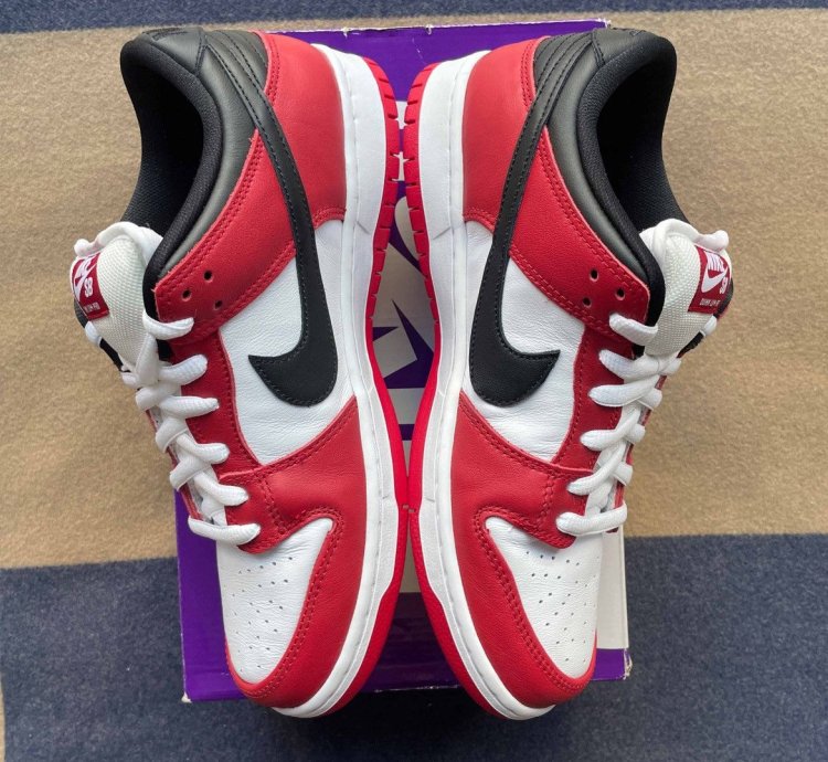 Size 10 - Nike Sb Dunk Low -pack Chicago Red Black