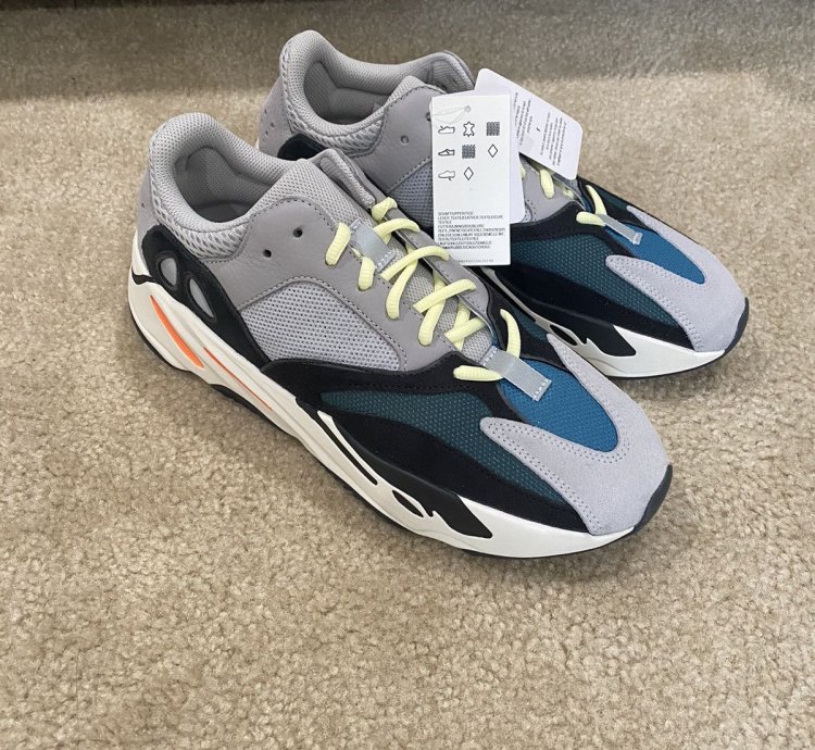 Adidas Yeezy Boost 700 Wave Runner brand New No Box- Us10
