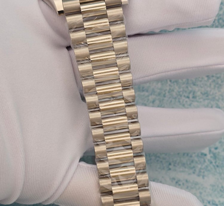 Rolex Day-date 40 2024 Brand New Full Set With White Tag important