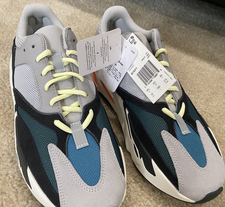 Adidas Yeezy Boost 700 Wave Runner brand New No Box- Us10