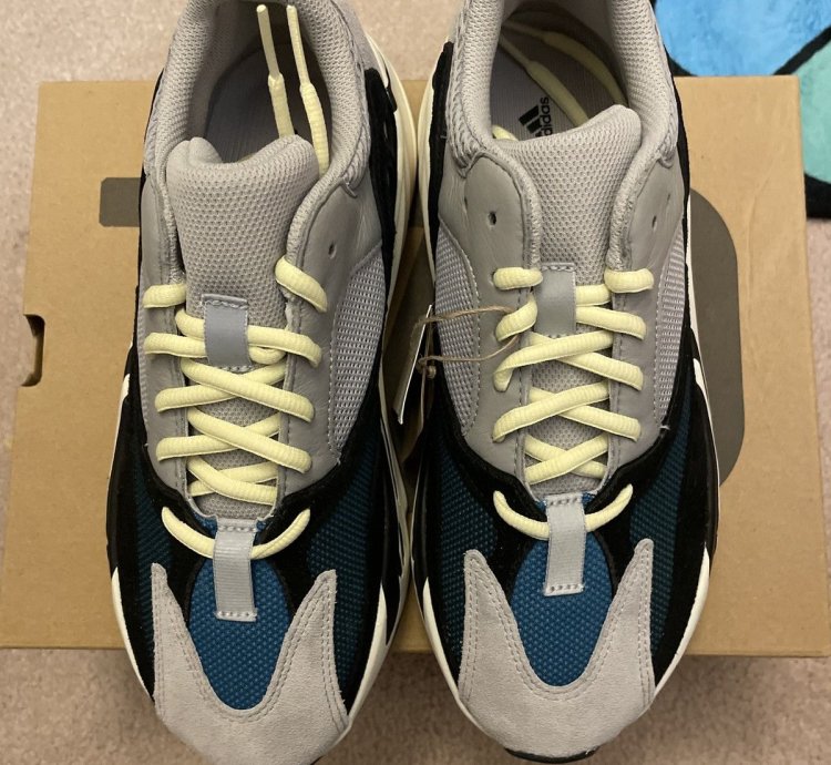 Adidas Yeezy Boost 700 Wave Runner Size 8