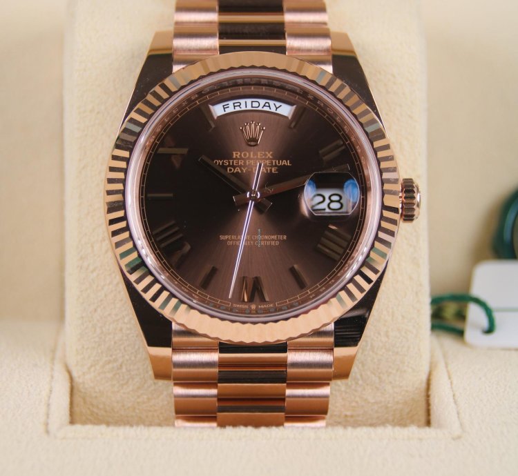 Rolex Day-date 40 2024 New Choco Roman Dial Full Set