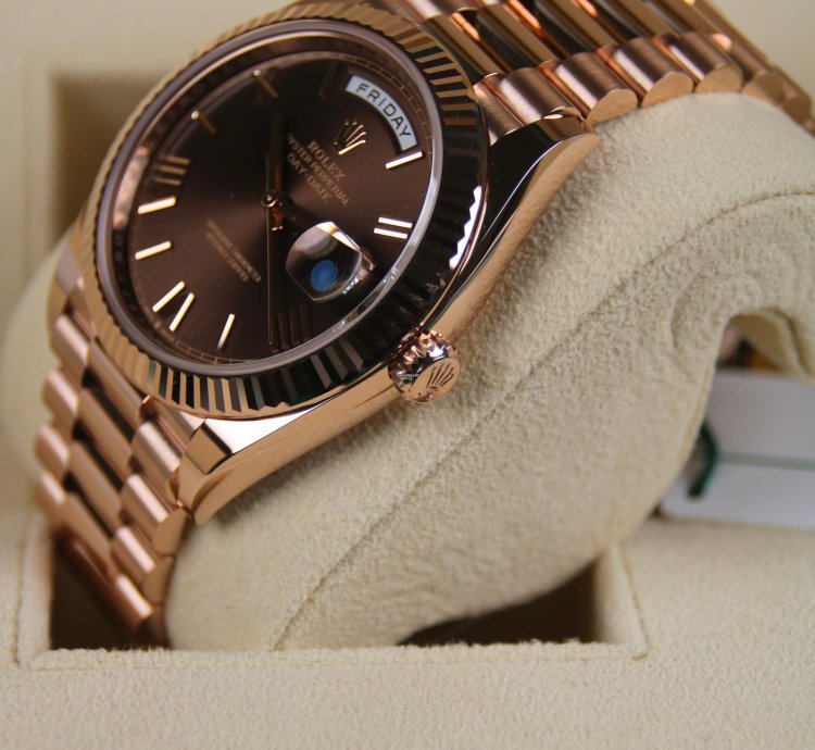 Rolex Day-date 40 2024 New Choco Roman Dial Full Set