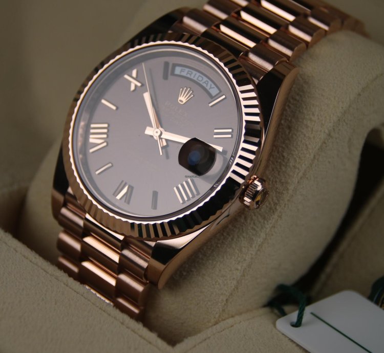 Rolex Day-date 40 2024 New Choco Roman Dial Full Set