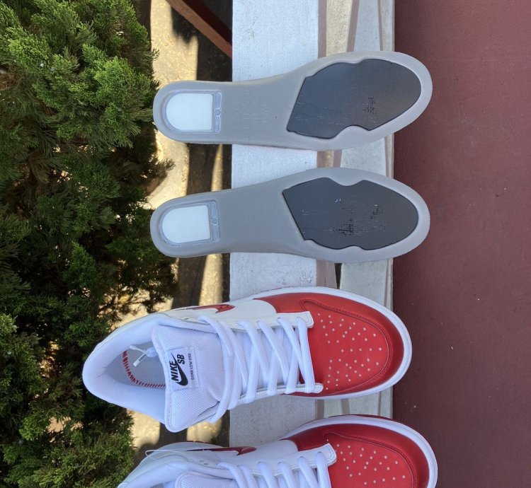 Supreme Sb Dunk Low Red White Varsity Red-white-black
