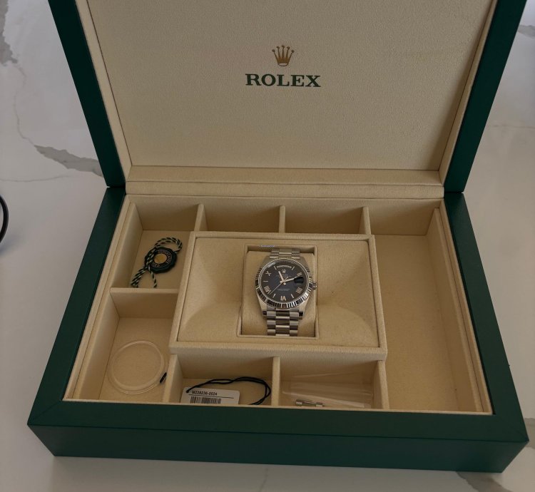 Rolex Day-date 40 2024 Rolex Daydate Ombre Dial In Platinum