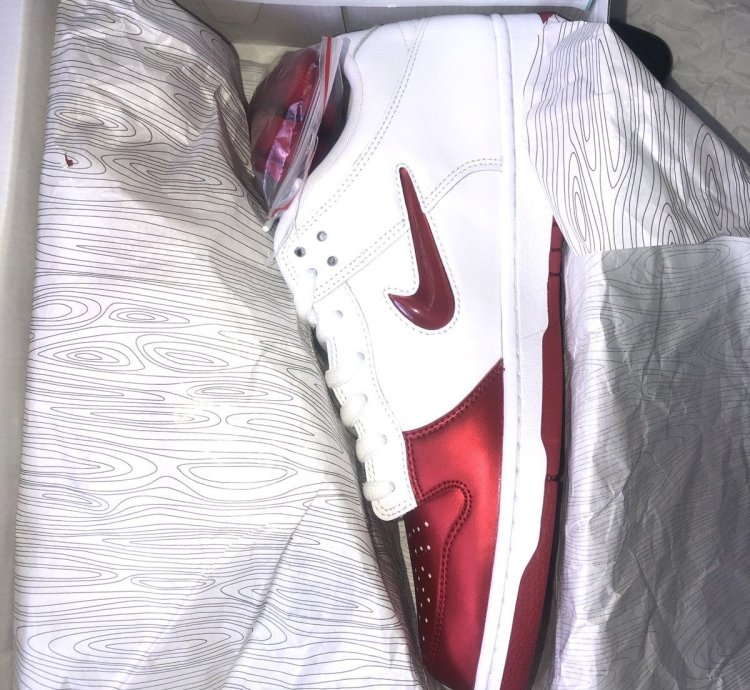 Supreme Sb Dunk Low Red White White Red Varsity Red