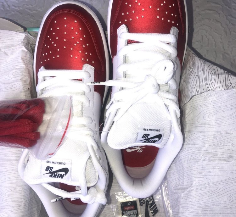 Supreme Sb Dunk Low Red White White Red Varsity Red